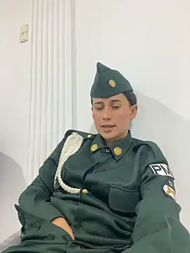 Miia_Hoot's cam snapshot