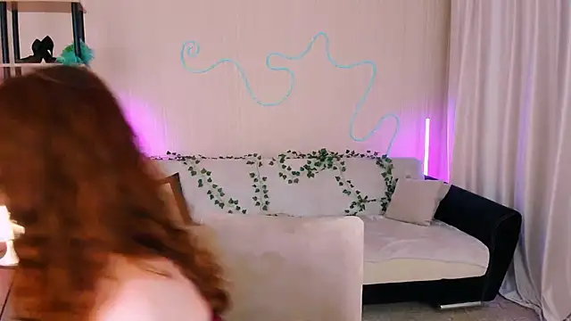 ChristinaConteeree's cam snapshot