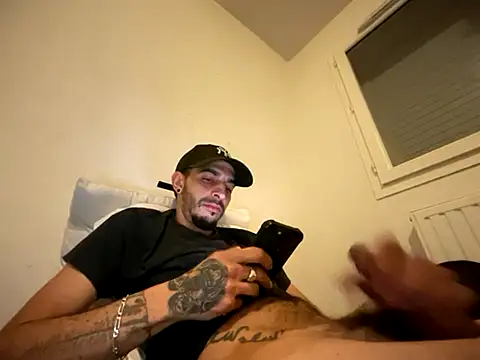 Rebeu313 live sex cam