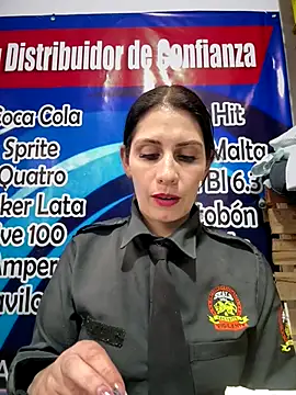 Alysson-- live sex cam