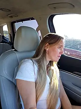 SkyelarSommer's cam snapshot