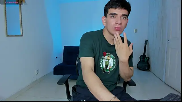 Ares_Johnson live sex cam