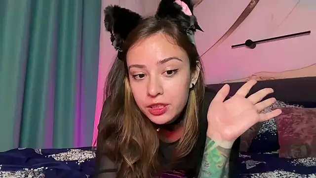 erikaa_miuu's cam snapshot