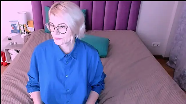 sabrinamacmarren's cam snapshot