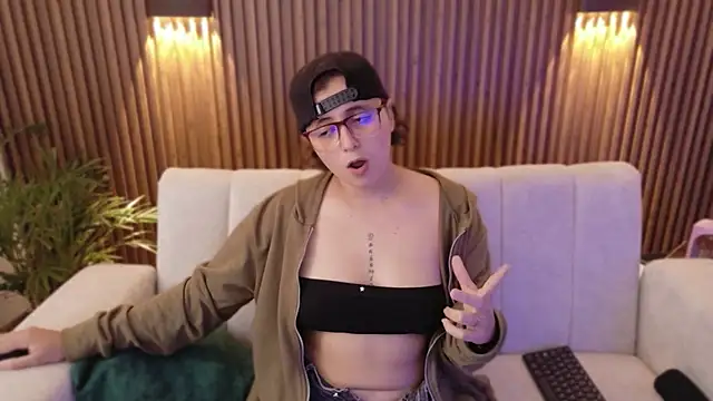 dirty_feelena's cam snapshot