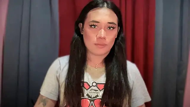 untouchable_mia's cam snapshot