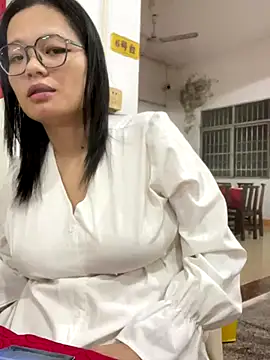 Bella0815 live sex cam