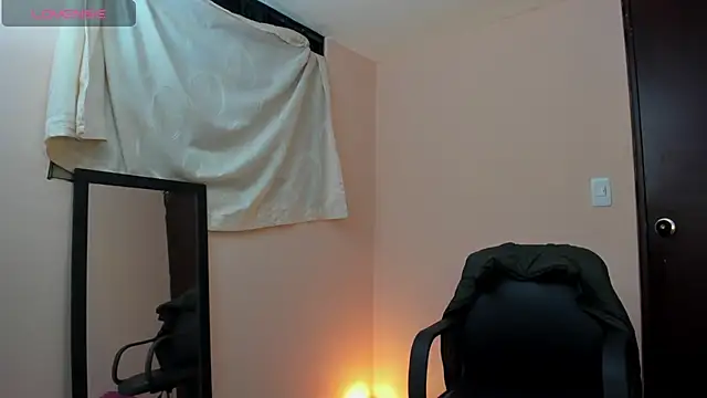 cherrycurvyyy's cam snapshot