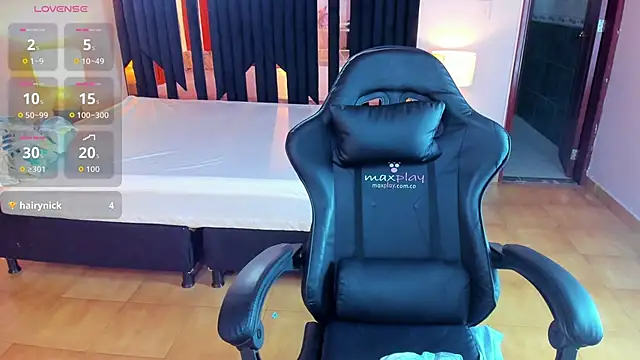 Annyy_petite's cam snapshot