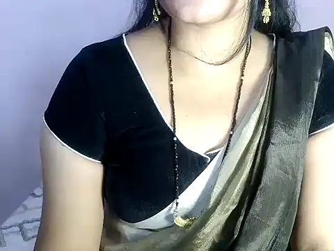 raadhikaaa's cam snapshot