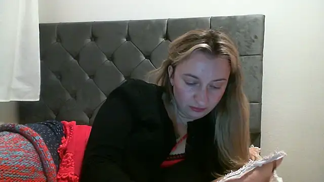 SusanCurt's cam snapshot