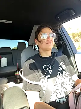 SafeinouterSpace's cam snapshot