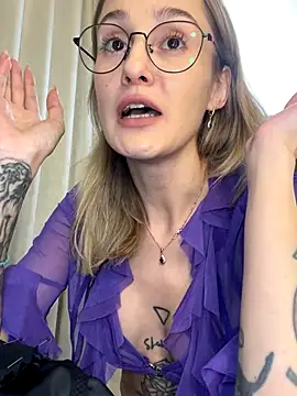 RosieBlossom's cam snapshot