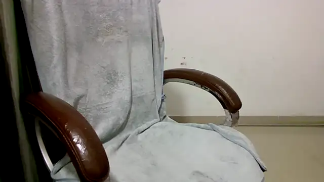 Queenhimanshi live sex cam