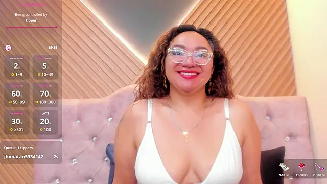 leyla_smithh's web cam