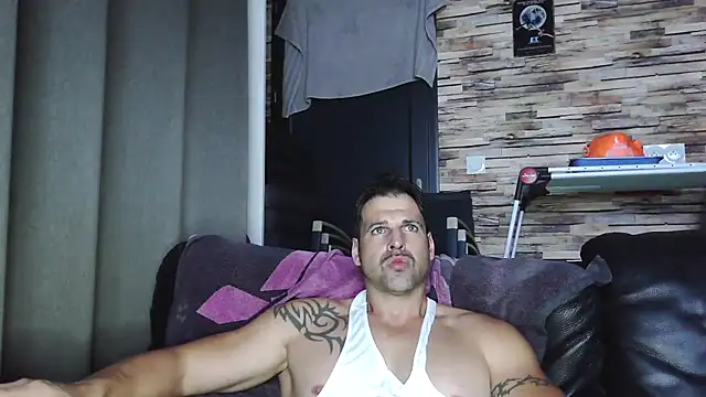 XxBigboybandxX live sex cam