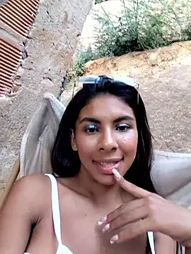 chaparritahot99 live sex cam