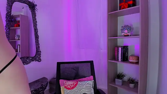 KimberlyJohnsoon live sex cam