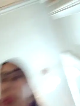 nahiarabiel33's cam snapshot