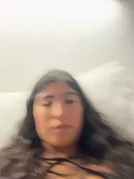 Gaby_zahir_'s cam snapshot