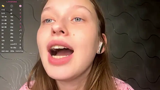 CharlynDini's cam snapshot