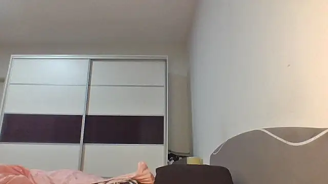 dottika's cam snapshot