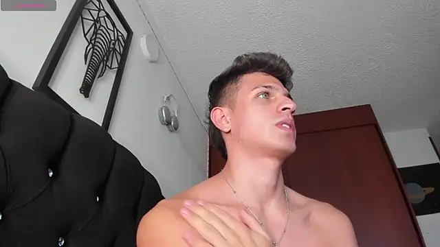 kevin_ahss live sex cam