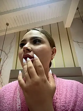 Beella1_ live sex cam