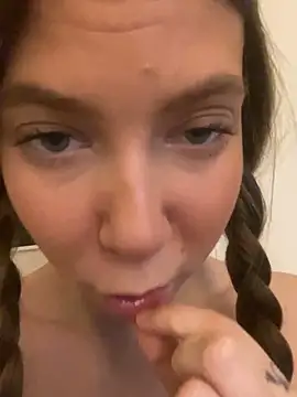 Mandispandis1 live sex cam