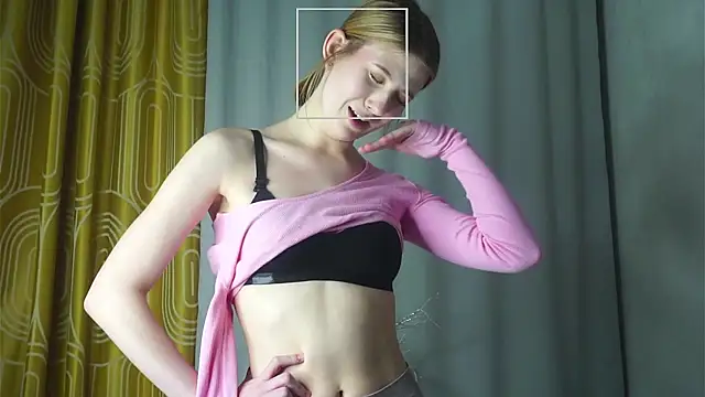 YvonneBou's cam snapshot