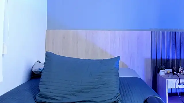 EvilRaven's cam snapshot