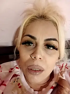 izauri2025 live sex cam