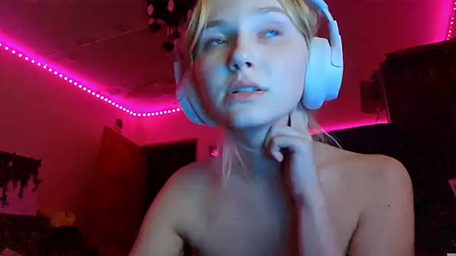 KarinRobertson's cam snapshot