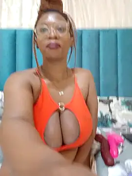 YummyCocoHunXx's cam snapshot