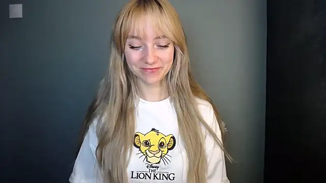 LuciaYoung's cam snapshot