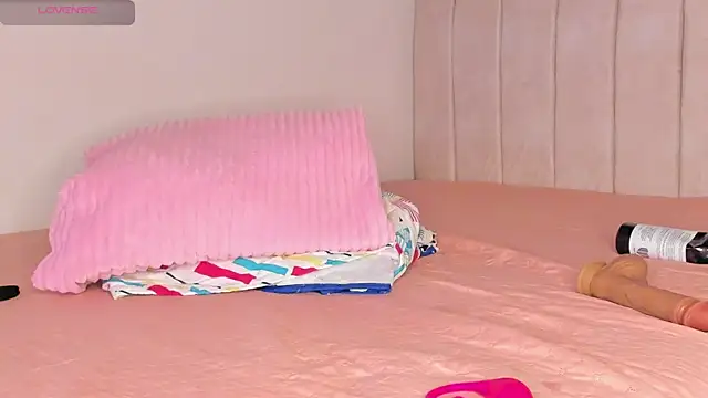 alice_guzman1's cam snapshot