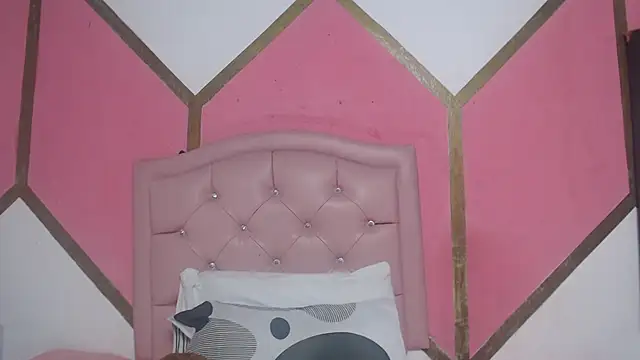 Madeline_Woods's cam snapshot