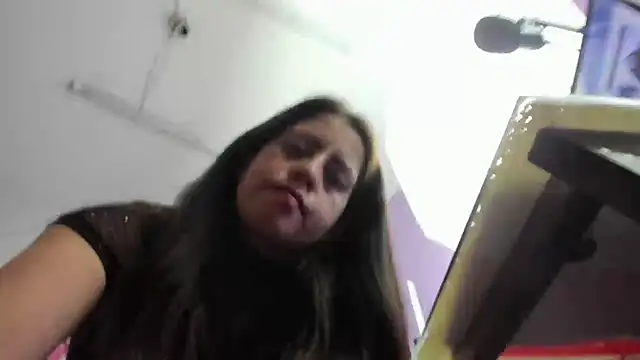 kathina_giraldo's cam snapshot