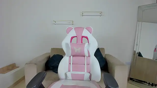 april_smiith's cam snapshot