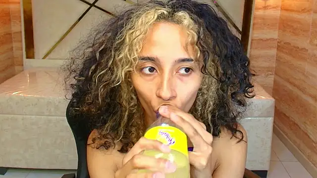 Agnis_ink_r's cam snapshot