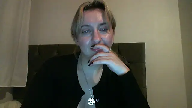 SusanCurt's cam snapshot