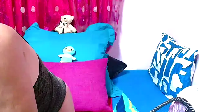 SLUTTYROXY's cam snapshot