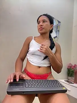 HeatherCubs's cam snapshot