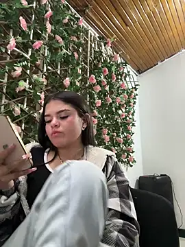 Camila_Duarte_'s cam snapshot