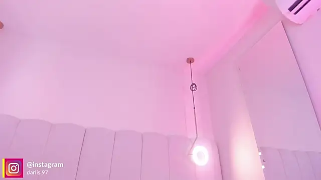 _huge_boobs_ebony's cam snapshot