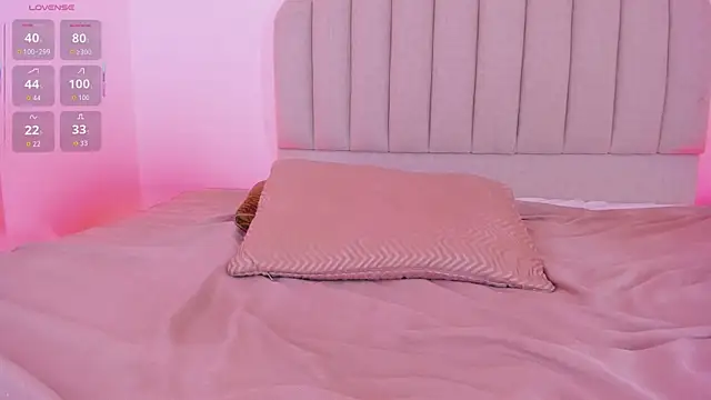 Nikki_Angel_'s cam snapshot