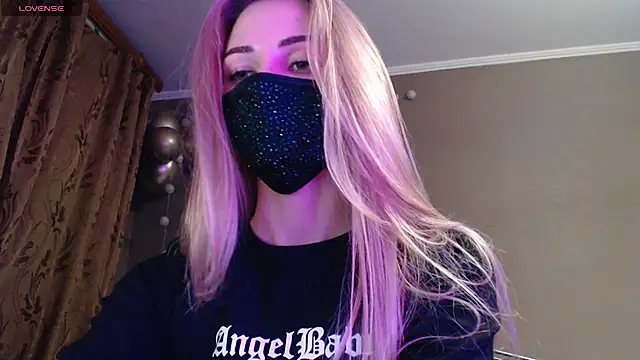 Iris_lave's cam snapshot