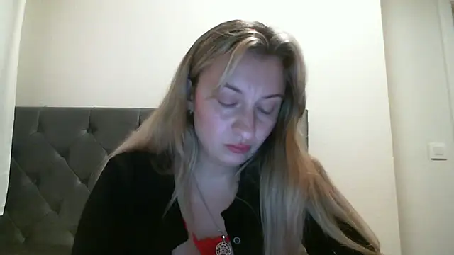 SusanCurt's cam snapshot