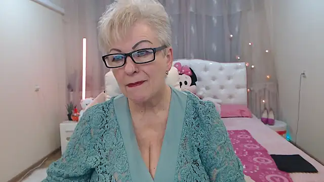 KayleSmoll's cam snapshot