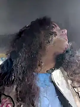 Yaya_watson's cam snapshot